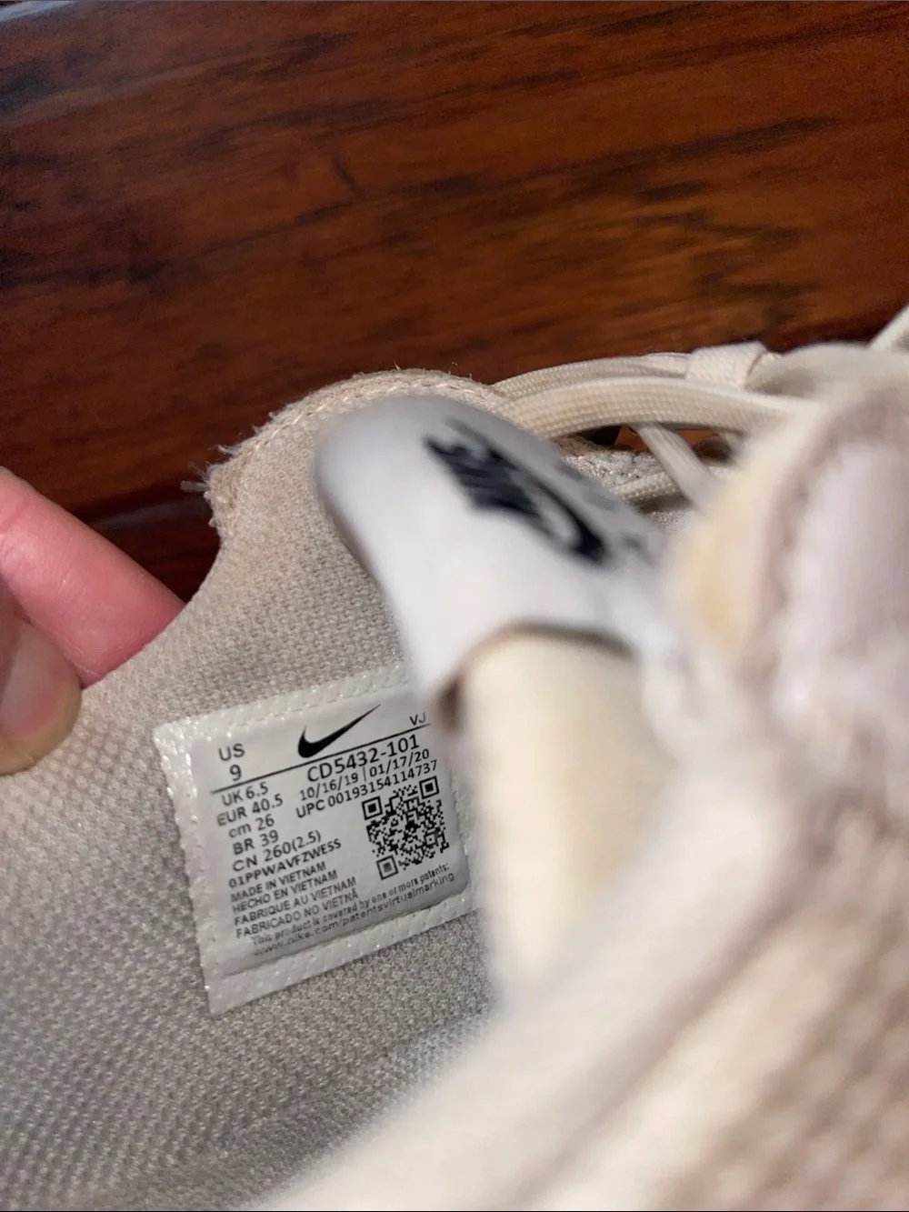 Nike low profile